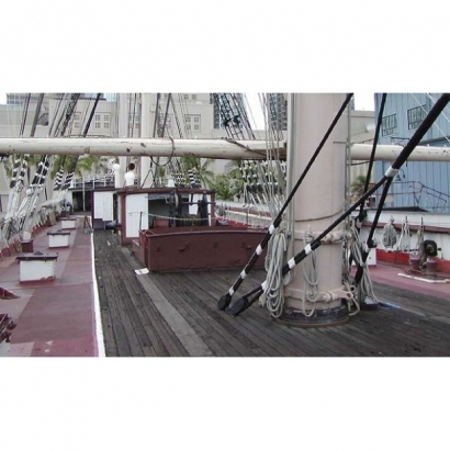 640px-Falls_of_Clyde_deck.jpg